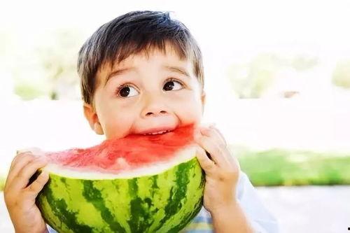 轻音吃瓜,揭秘校园生活的甜蜜与苦涩