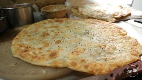 大饼哥吃大瓜,揭秘美食背后的故事