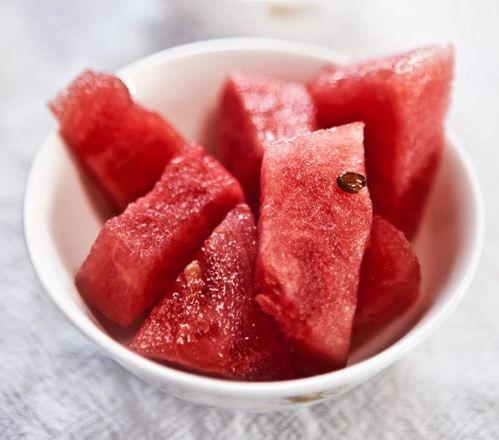 吃瓜专用勺切块视频