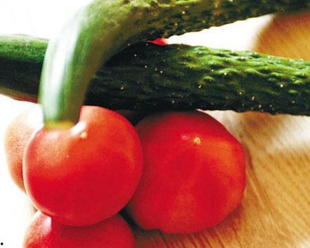 吃番茄爆瓜,夏日清爽美食新体验