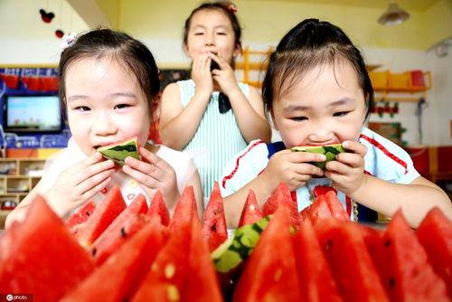 开心吃瓜直播,揭秘网红幕后故事，带你领略网络直播魅力