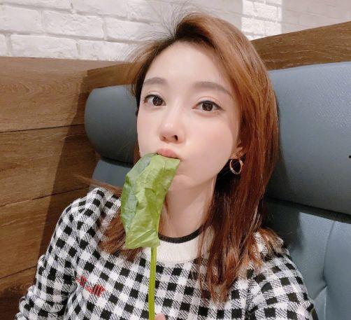 经常发吃瓜头像的人